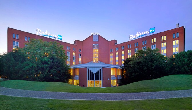 Radisson Blu Hotel, Karlsruhe – Exteriör