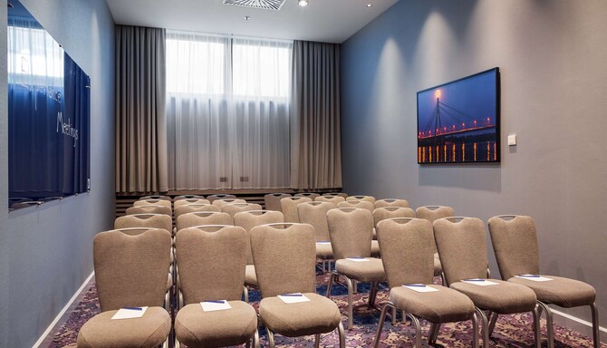 Radisson Blu Hotel, Kyiv – Besprechungsraum – Theaterbestuhlung