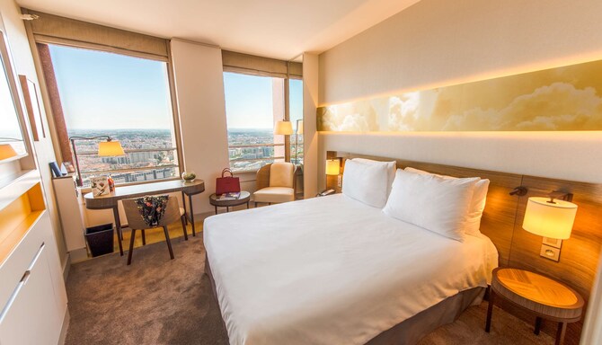 Radisson Blu Hotel, Lyon - Standard Room - City View