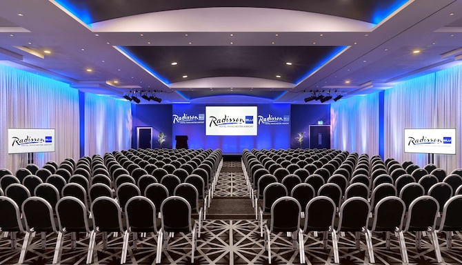 Radisson Blu Hotel Manchester, Airport - Meeting room Theatre Setup