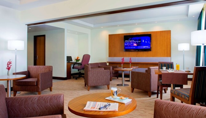 Radisson Blu Hotel, Muscat - Business Class Lounge