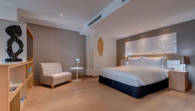 Radisson Blu Hotel Nairobi, Upper Hill - Presidential Suite Bedroom