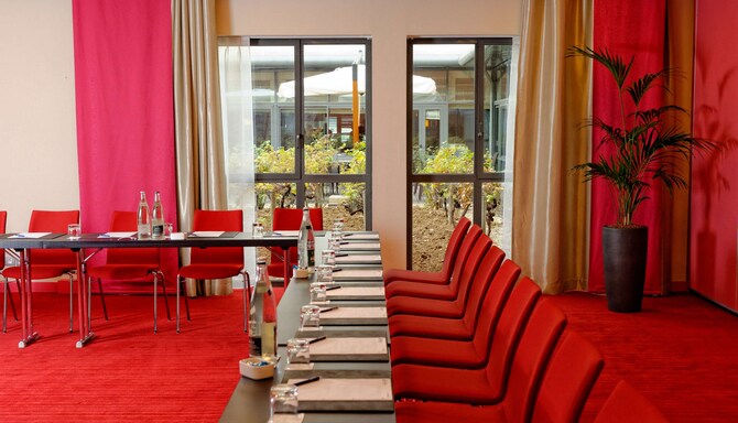 Radisson Blu Hotel, Paris-Boulogne - Sala riunioni allestita a ferro di cavallo