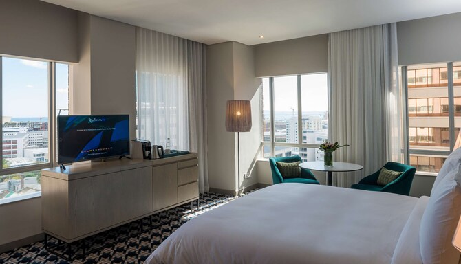 Radisson Blu Hotel and Residence, Cape Town - Business Class Room