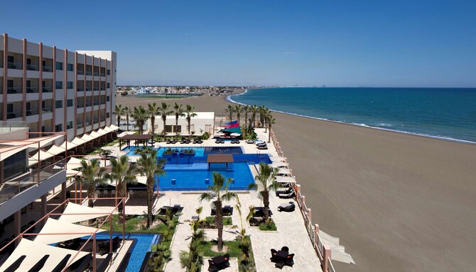 Radisson Blu Hotel, Sohar - Hotel Exterior Beach Side