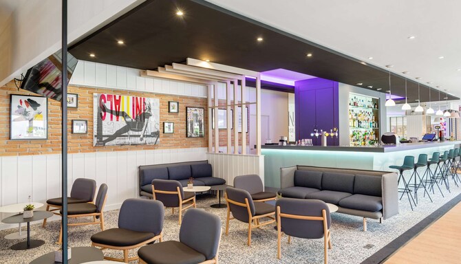Radisson Blu Hotel, Toulouse Airport - Bar et hall d’entrée