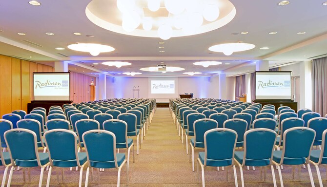 Radisson Blu Hotel, Toulouse Airport - Meeting Room Theater Setup
