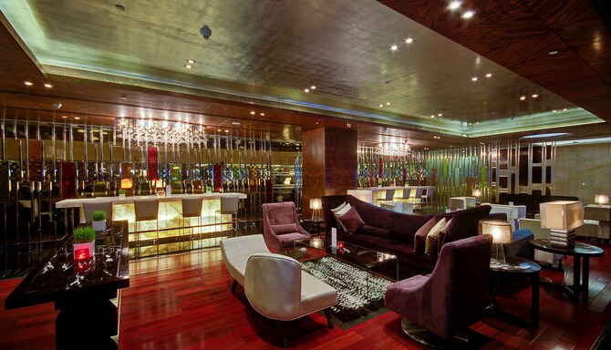 Radisson Blu Kaushambi Delhi NCR - BarLounge