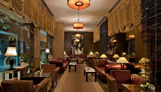 Radisson Blu MBD Hotel Noida - Lounge