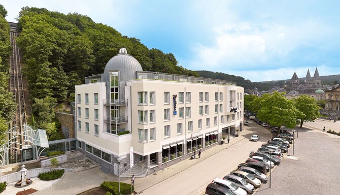 Radisson Blu Palace Hotel, Spa - Exterior