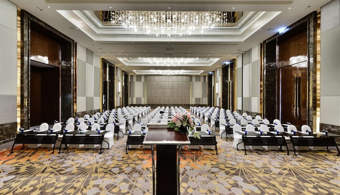 Radisson Blu Plaza Bangkok - Grand Ballroom
