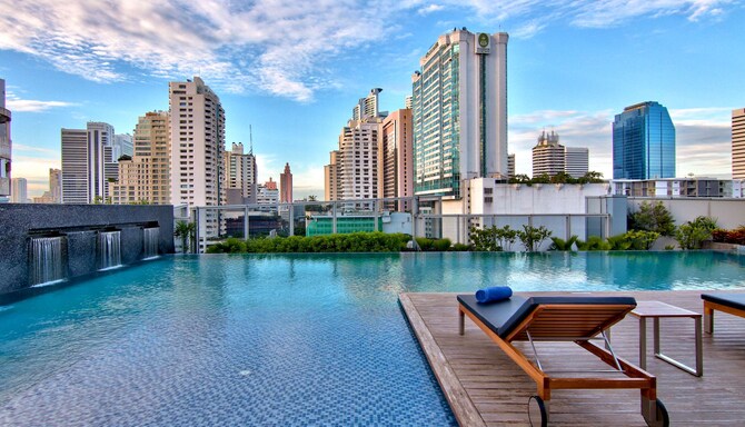 Radisson Blu Plaza Bangkok - Pool