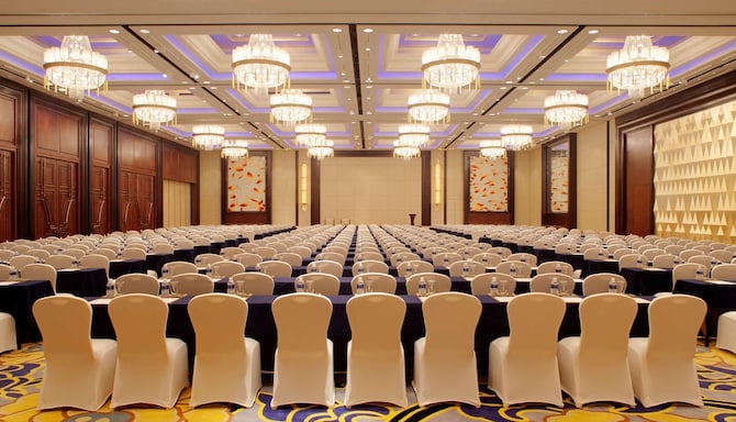 Radisson Blu Plaza Chongqing - Three Gorges Ballroom