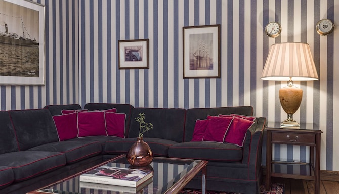 Radisson Blu Plaza Hotel i Oslo – reder-suite med stue