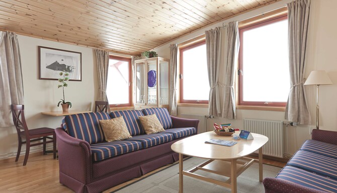 Radisson Blu Polar Hotel, Spitsbergen - Suite Living Room