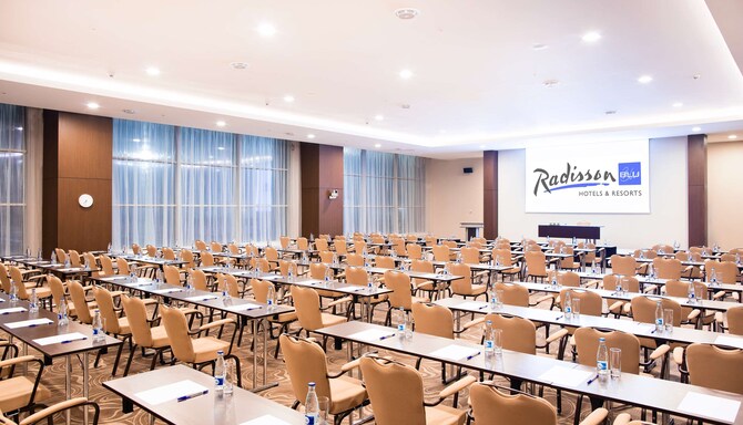 Radisson Blu Resort and Congress Centre, Sochi - зал Golden в конгресс-центре