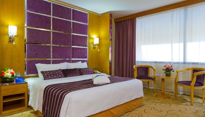 Radisson Blu Resort, Sharjah-United Arab Emirates — номер Standard