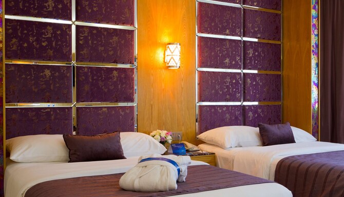Radisson Blu Resort, Sharjah-United Arab Emirates - Standard Twin Room