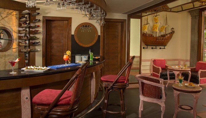 Radisson Blu Resort Temple Bay Mamallapuram - Bar Lounge