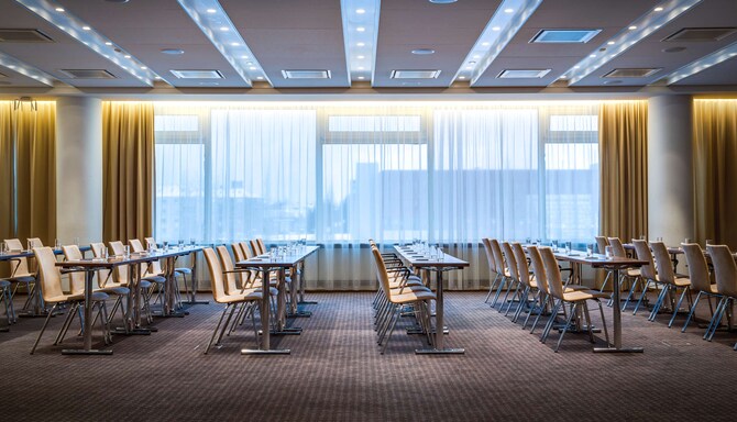Radisson Blu Saga Hotel, Reykjavik - Katla Meeting Room Classroom Style