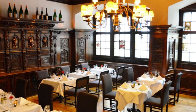 Radisson Blu Schwarzer Bock Hotel – Ingelheimer Zimmer