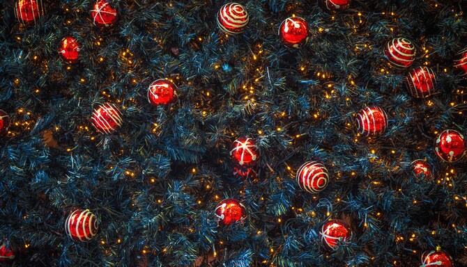 Radisson Blu Seasonal Offers - Christmas tree decoration