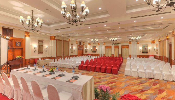 Radisson Hotel Kathmandu - Nepa Dhuku Ballroom