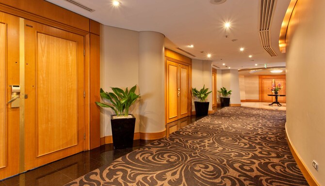 Radisson Hotel and Suites Sydney - Hallway