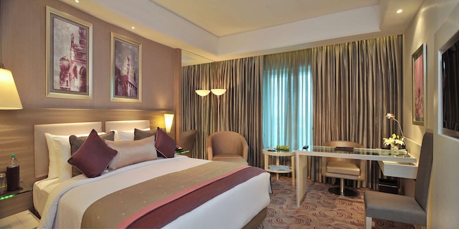 Radisson Hyderabad Hitec City - Executive Suite