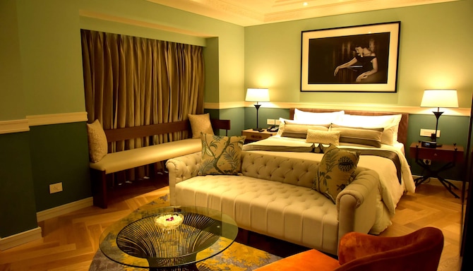 Radisson Jass Shimla - Deluxe Suite