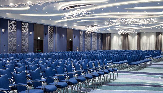 Radisson Resort, Zavidovo — банкетный зал Pavillion с аудиторной рассадкой