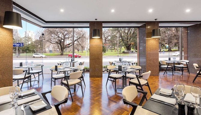 Radisson on Flagstaff Gardens Melbourne - Restaurant