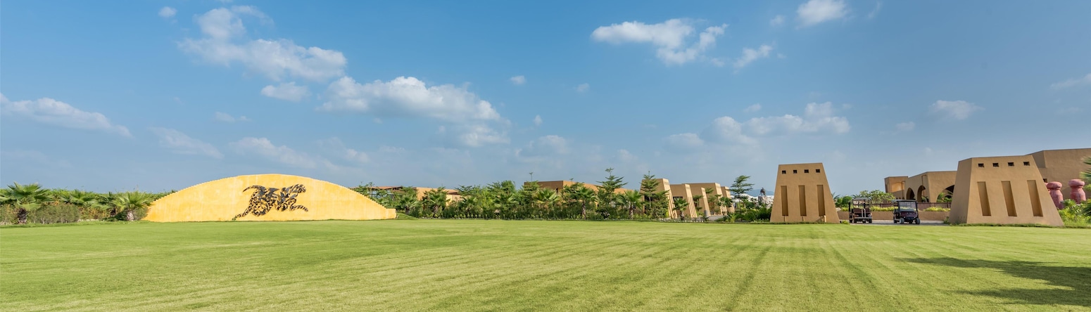 Aaramgah Jawai Resort and Spa, a member of Radisson Individuals Retreats - Lawn and Amphitheatre