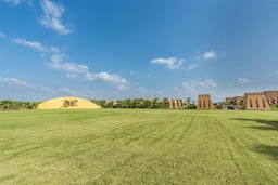 Aaramgah Jawai Resort and Spa, a member of Radisson Individuals Retreats - Lawn and Amphitheatre