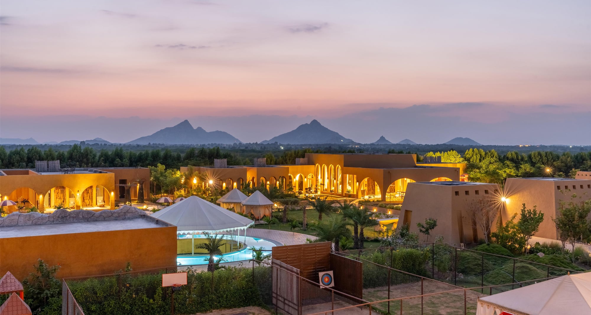 Aaramgah Jawai Resort and Spa, a member of Radisson Individuals Retreats - Facade Night