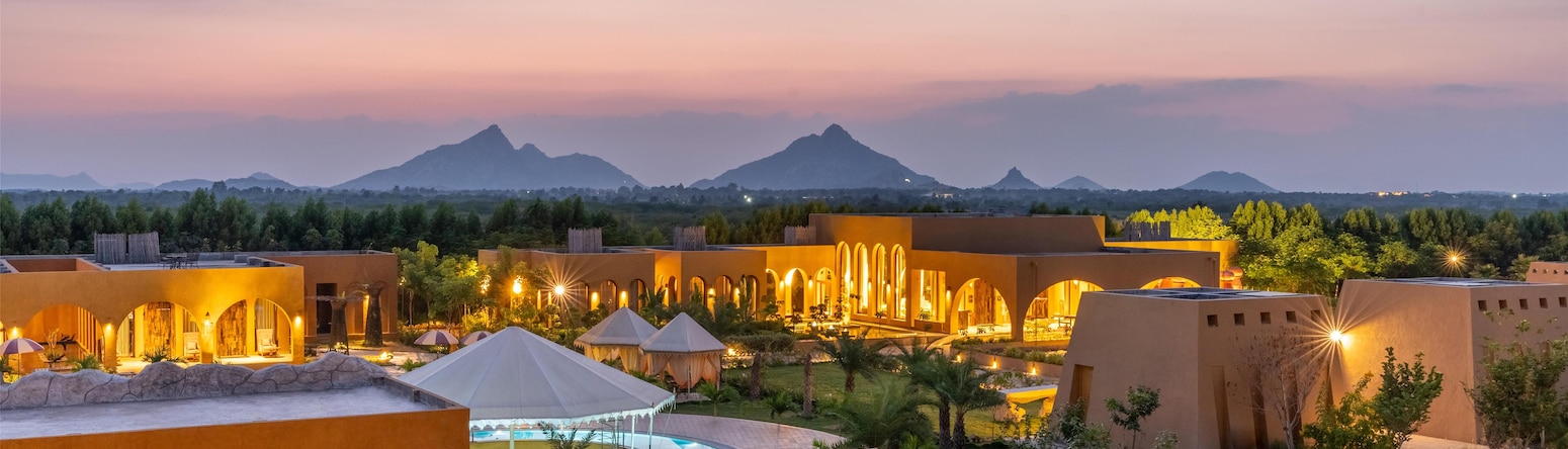Aaramgah Jawai Resort and Spa, a member of Radisson Individuals Retreats - Facade Night