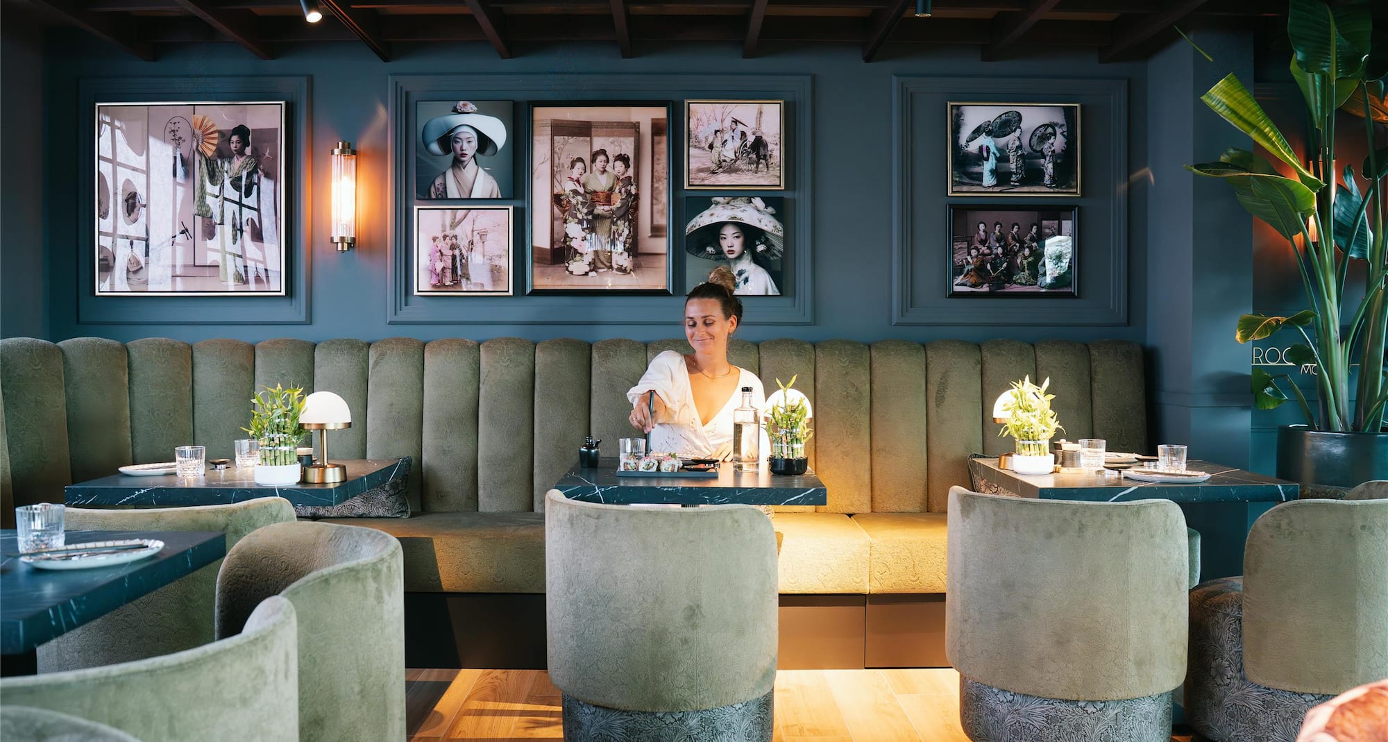  ISSEI Skybar & Restaurant