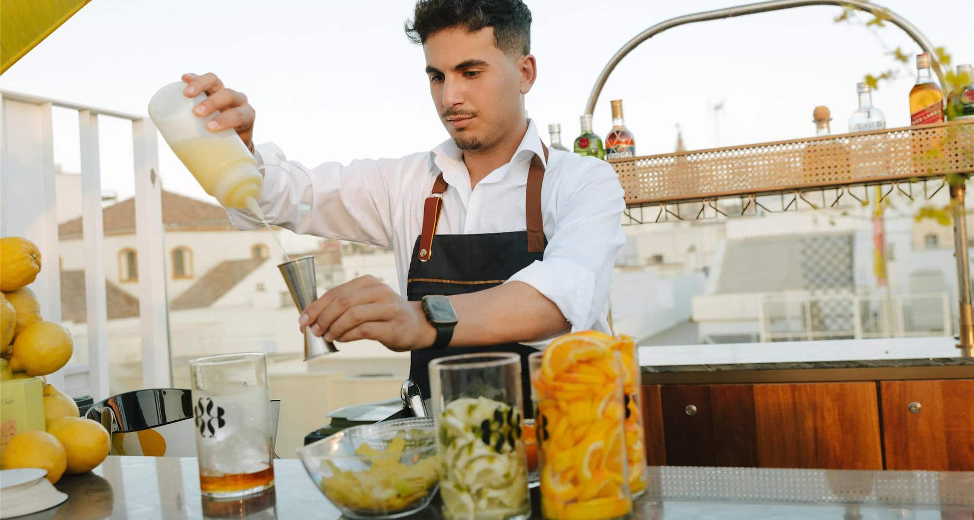Radisson Collection Hotel, Magdalena Plaza Sevilla - Coktail preparation