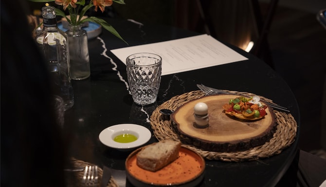 Activation Content B2C - VOL.002 - Activation_Content_B2C-Radisson_Blu-Web_Module-Other-EN_ES-MED-General