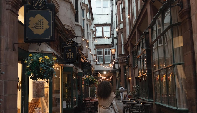 Liverpool: a hot spot for shopping, food, and entertainment