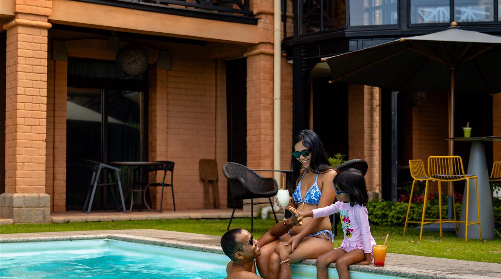 Services & Amenities