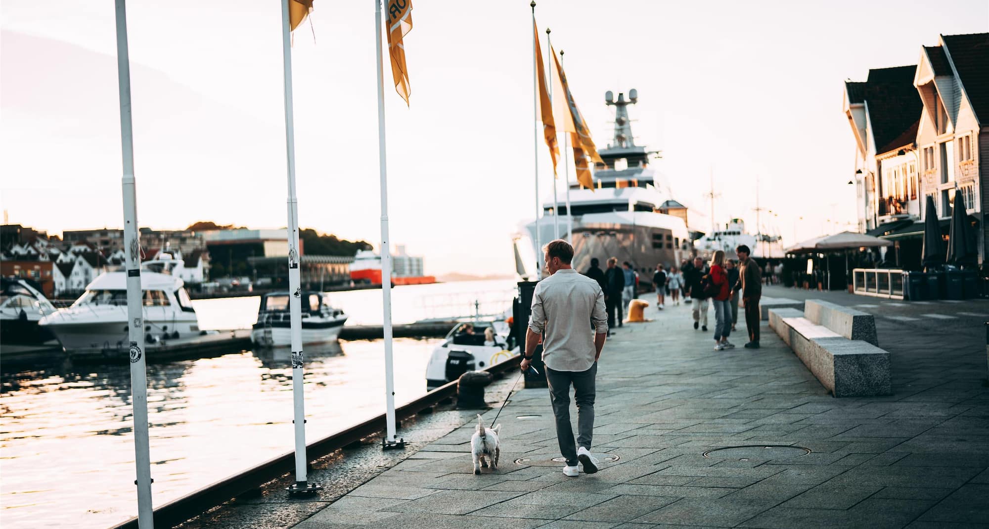 Activation Content B2C - VOL.004 - Activation_Content_B2C-AdventureandSports_Explorer_Mindset_Super_Breakfast_Sports_Approved_Rad_Pets_Pets-Radisson_Blu-UGC_SoMe-Carousel_Image_Influencer_Slideshow_UGC-1x1-NO-Global_NOBLX-Couples