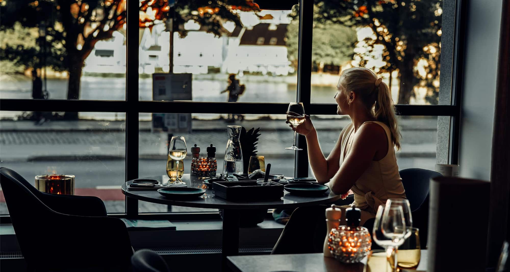 Radisson Blu Atlantic Hotel, Stavanger - FireLake Grill House & Cocktail Bar