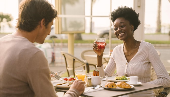 Activation Content B2C - VOL.005 - Activation_Content_B2C-Radisson_Blu-Web_Module-1080x1920-NA-MED-General