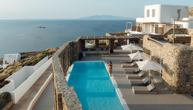 Activation Content B2C - VOL.005 - Activation_Content_B2C-Radisson Blu Euphoria Resort. Mykonos-Mykonos