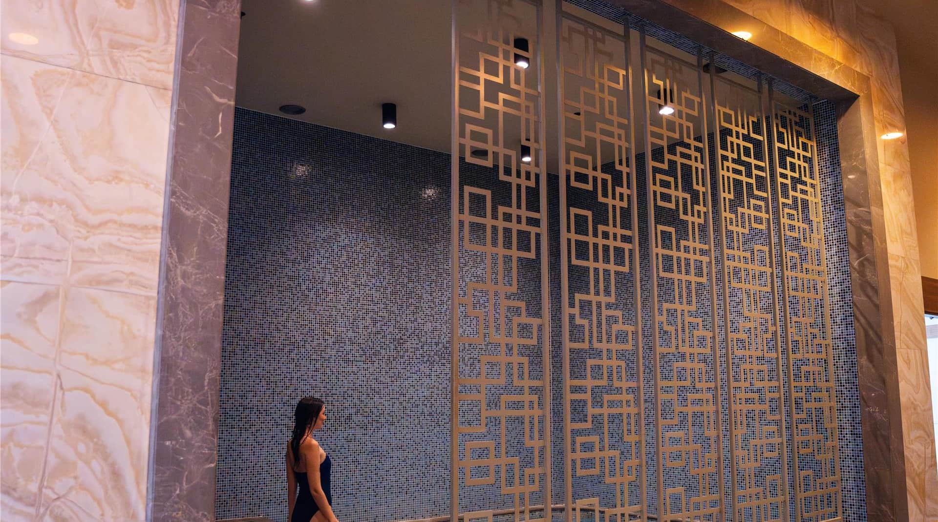 Activation Content B2C - VOL.005 - Activation_Content_B2C-Radisson_Blu-Web_Module-1080x1920-EN_TR-MEAT-General