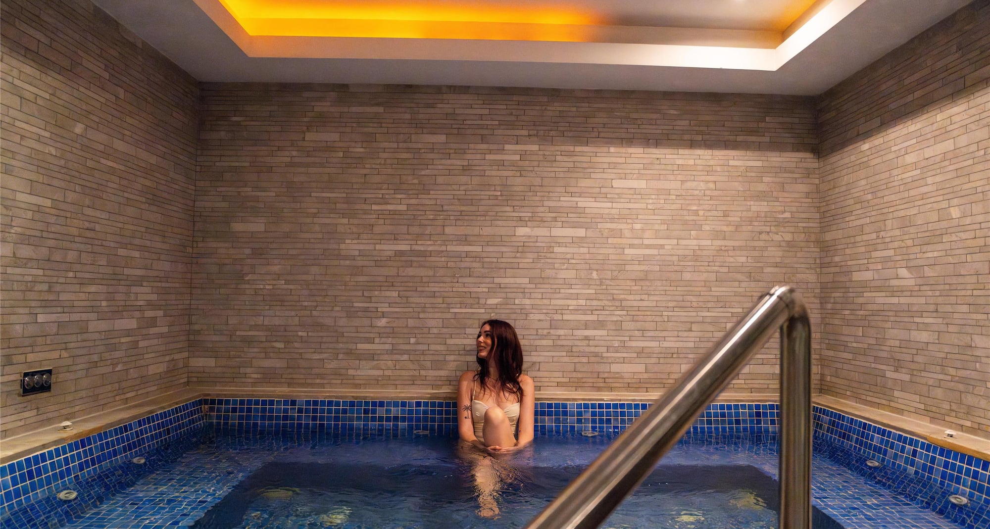 Activation Content B2C - VOL.008 - Activation_Content_B2C-Radisson_Blu-Web_Module-1080x1920-TR_EN-MEAT-General