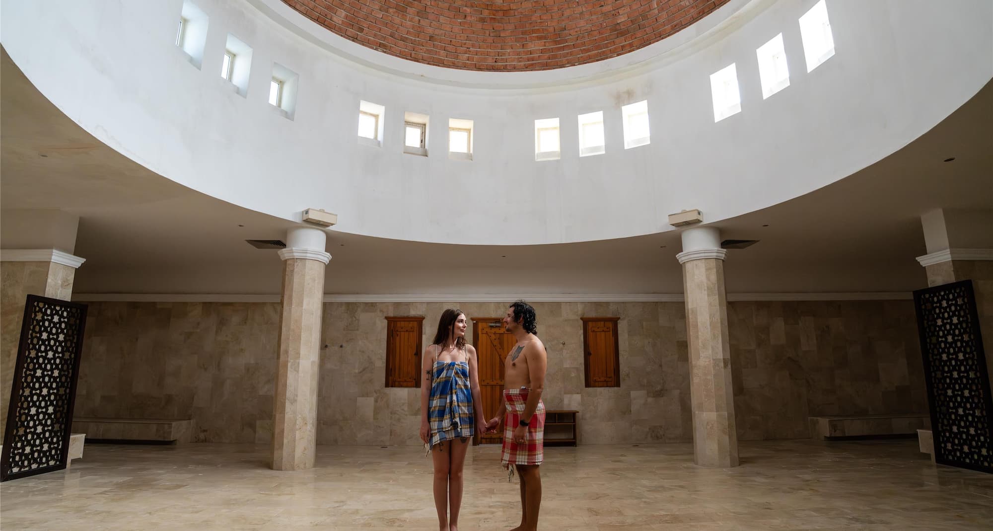 Activation Content B2C - VOL.008 - Activation_Content_B2C-Family_Influencer_Partner_Leisure_Outdoor_Lifestyle_Resorts_Spa-Radisson_Blu-SoMe-Carousel_Image-1080x1920-TR_EN-MEAT-General