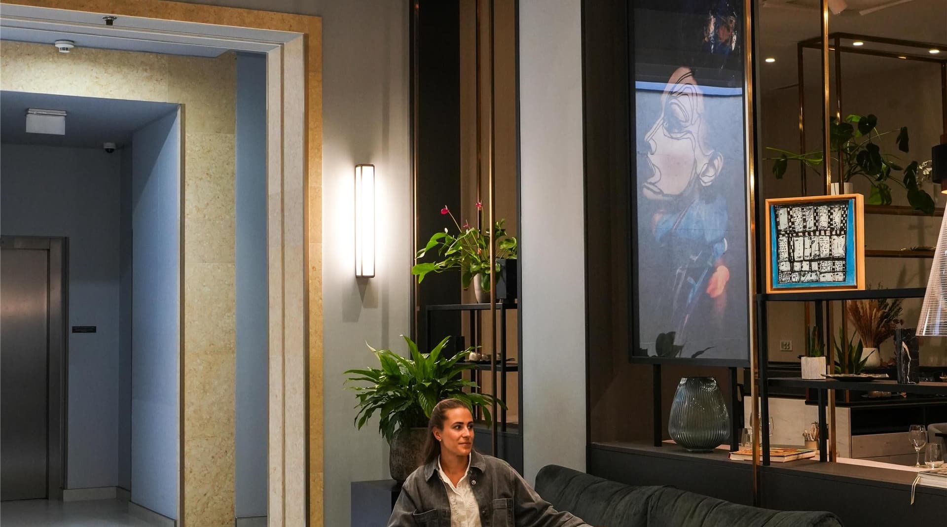 Radisson Blu Hotel, Prague - Relaxing moments in the lobby