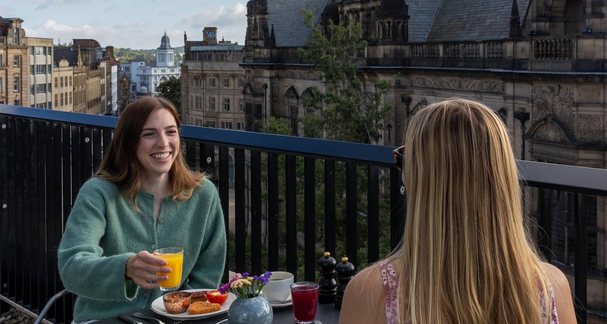 Activation Content B2C - VOL.009 - Activation_Content_B2C-Leisure-Radisson_Blu-SoMe_Web_Module-Image_Carousel_Blog_Website_card-1080x1920-EN-UKI-Leisure